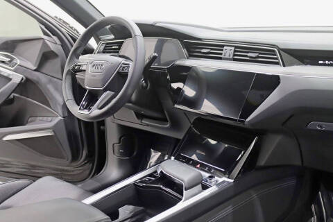 2022 Audi e-tron S quattro Prestige