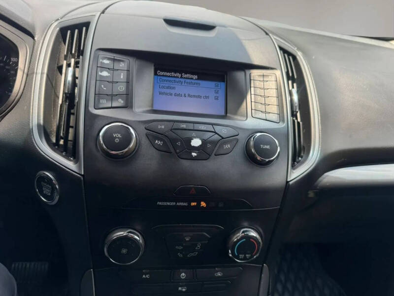 2019 Ford Edge SE