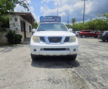 2005 Nissan Pathfinder SE