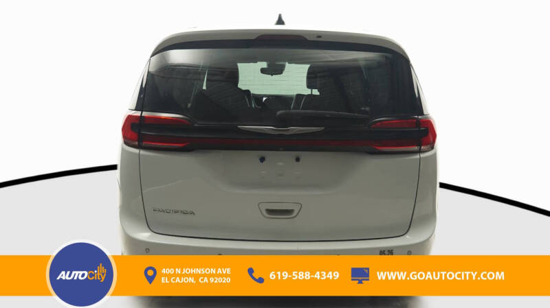 2023 Chrysler Pacifica Touring L
