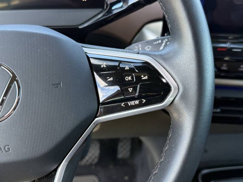 2023 Volkswagen ID.4 Pro