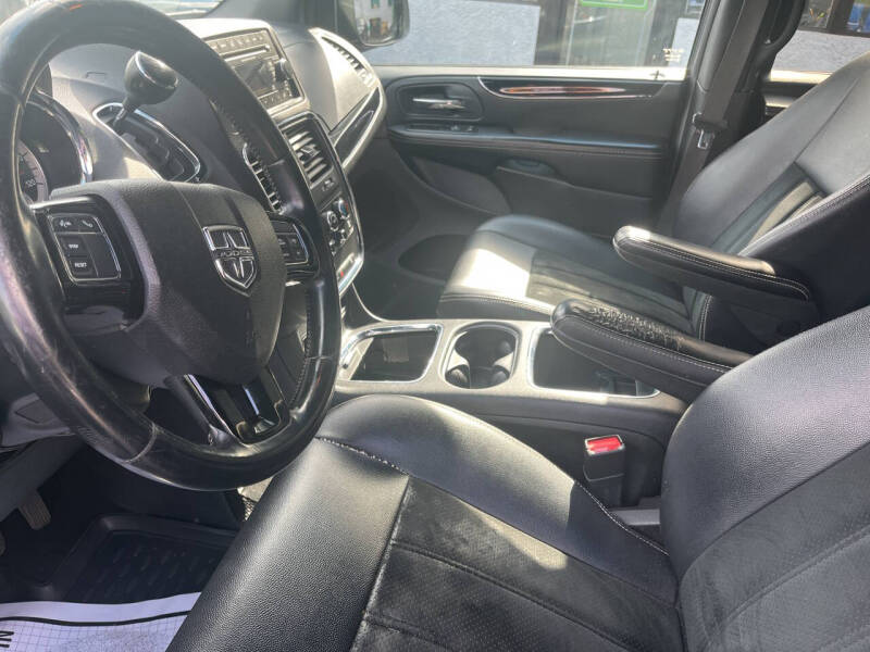 2015 Dodge Grand Caravan SXT Plus