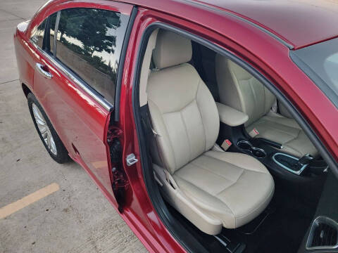 2011 Chrysler 200 Limited