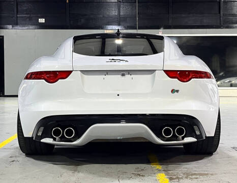 2016 Jaguar F-TYPE R