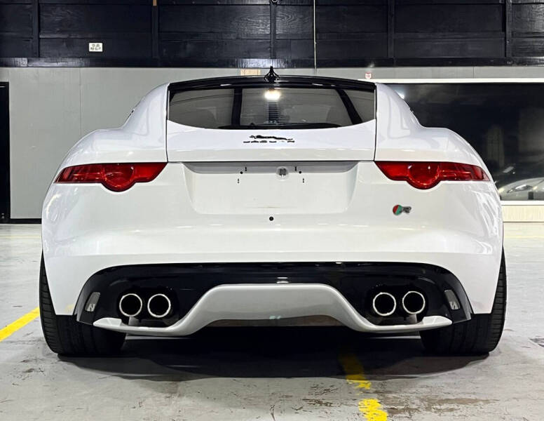 2016 Jaguar F-TYPE R