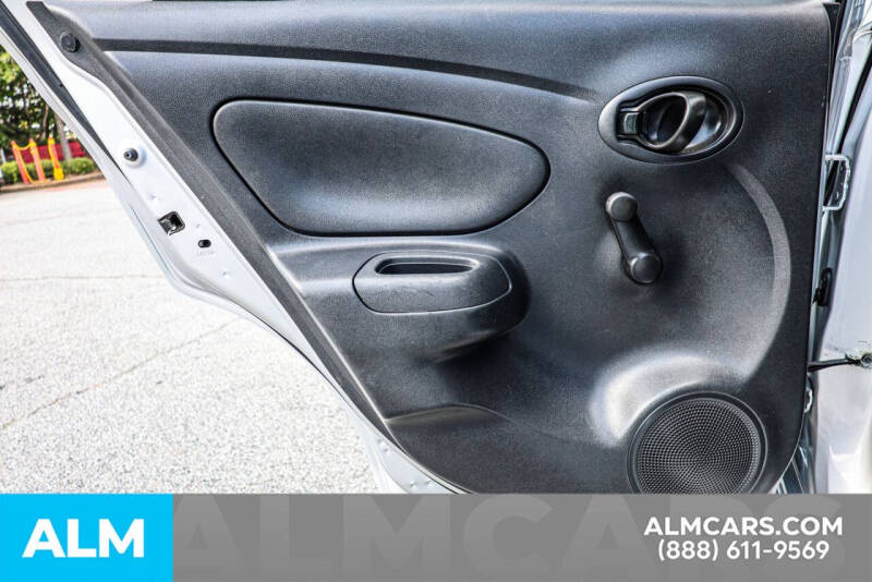 2017 Nissan Versa 1.6 S Plus