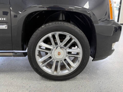 2013 Cadillac Escalade Platinum Edition