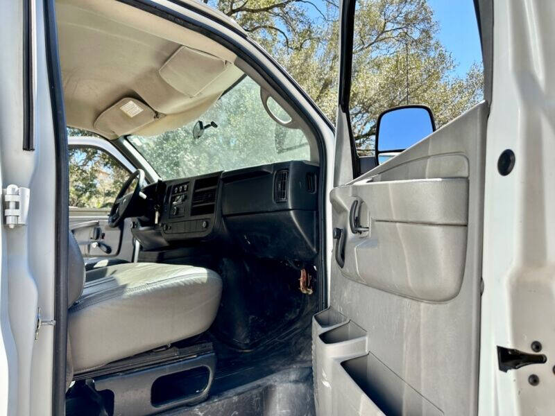 2013 Chevrolet Express  - $18,995