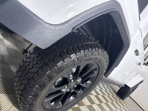 2025 Jeep Gladiator NightHawk