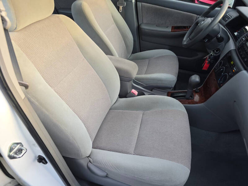 2007 Toyota Corolla LE