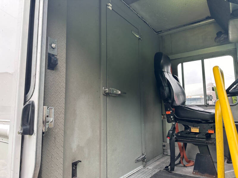 2017 Freightliner MT45 Chassis