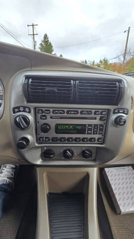 2004 Ford Explorer Sport Trac XLT