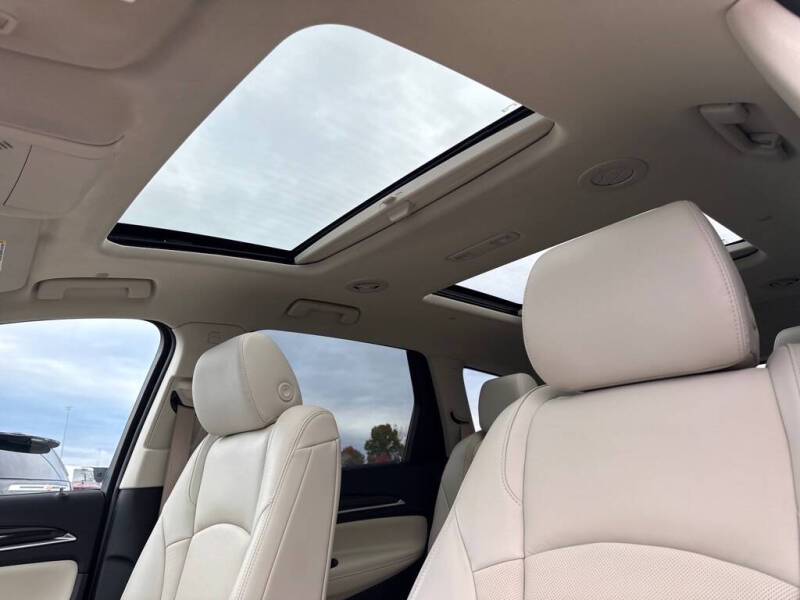 2023 Buick Enclave Essence