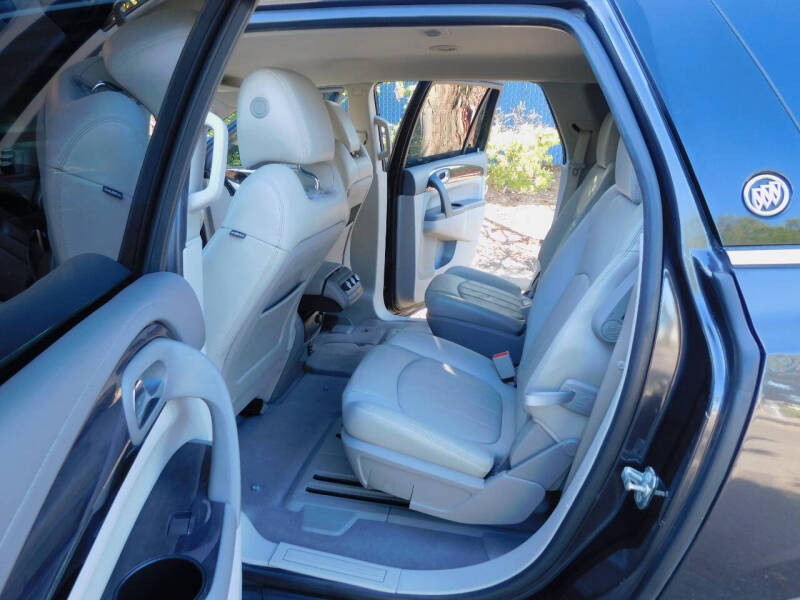 2017 Buick Enclave Leather