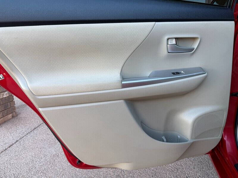 2012 Toyota Prius v Two