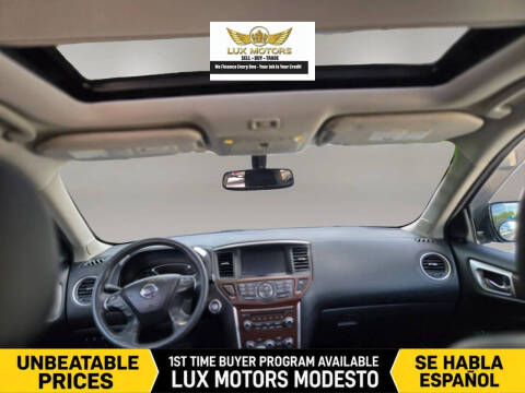 2017 Nissan Pathfinder Platinum