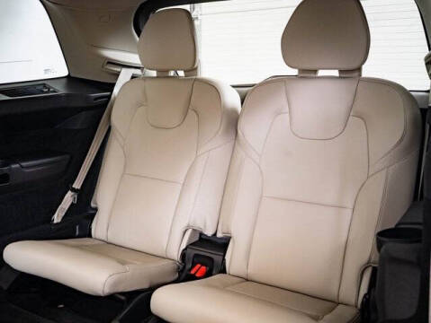 2023 Volvo XC90 B6 Plus Bright Theme 6P