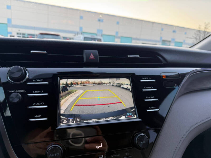 2019 Toyota Camry SE