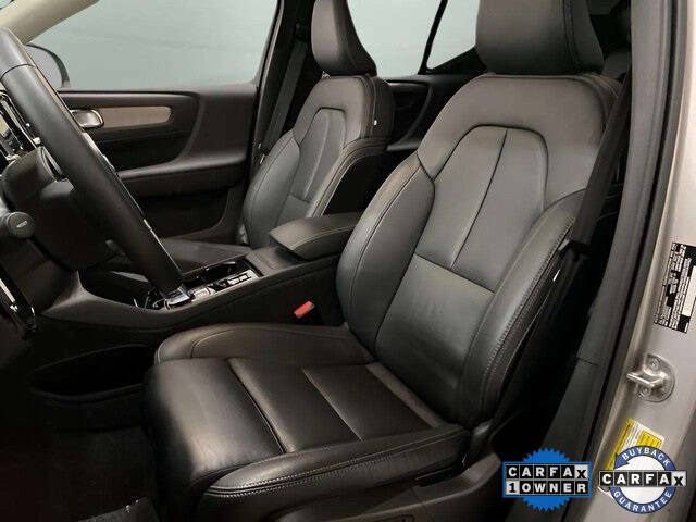 2025 Volvo XC40 B5 Plus Bright Theme