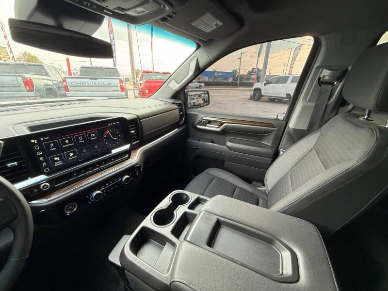 2023 GMC Sierra 1500 SLE