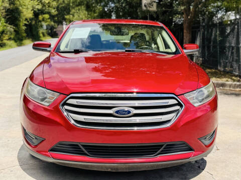2015 Ford Taurus SEL