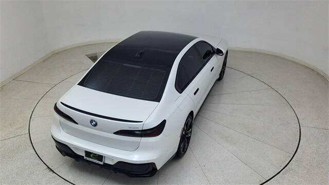 2023 BMW 7 Series 740i