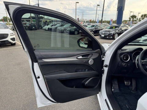 2022 Alfa Romeo Stelvio Veloce