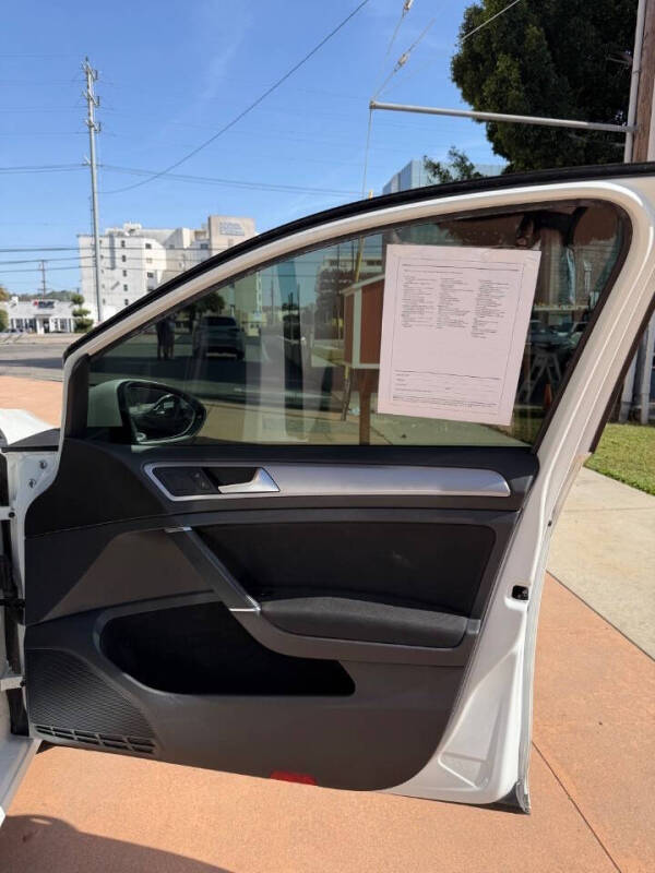2016 Volkswagen e-Golf SE