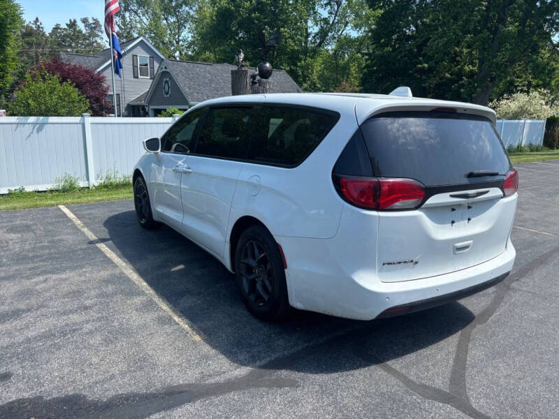 2018 Chrysler Pacifica Touring Plus