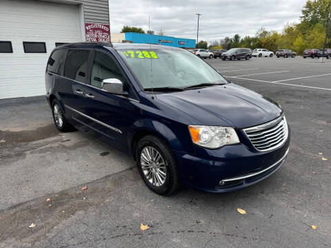 2013 Chrysler Town and Country for sale at Uptown Auto in Fulton NY