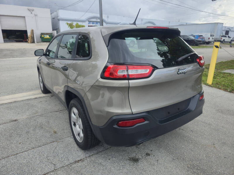 2017 Jeep Cherokee Sport Altitude