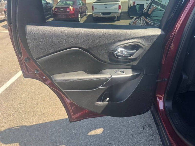 2019 Jeep Cherokee Latitude