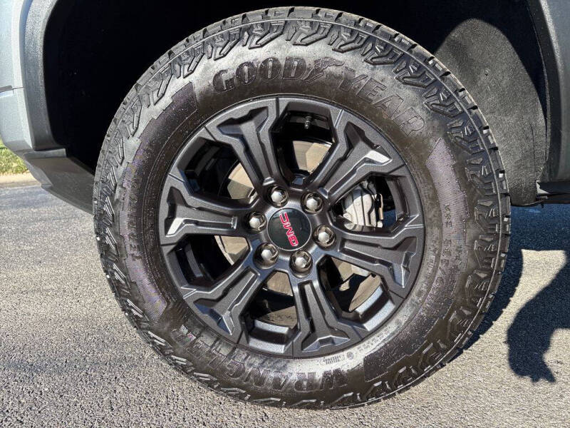 2025 GMC Canyon Elevation