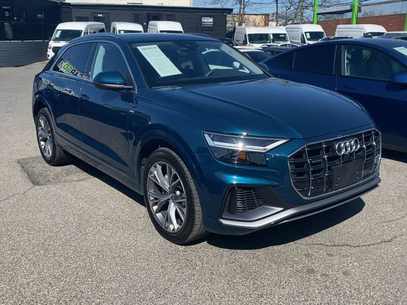 2020 Audi Q8 quattro Premium Plus 55 TFSI