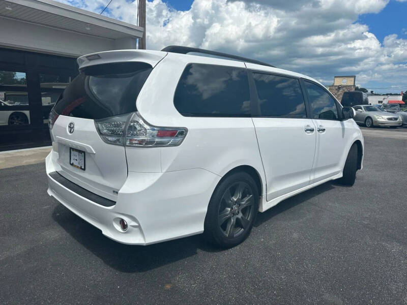 2017 Toyota Sienna