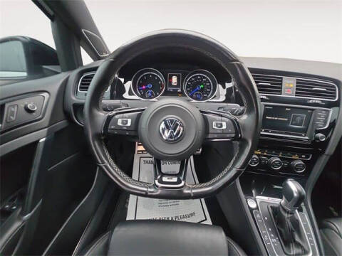 2017 Volkswagen Golf R 4Motion