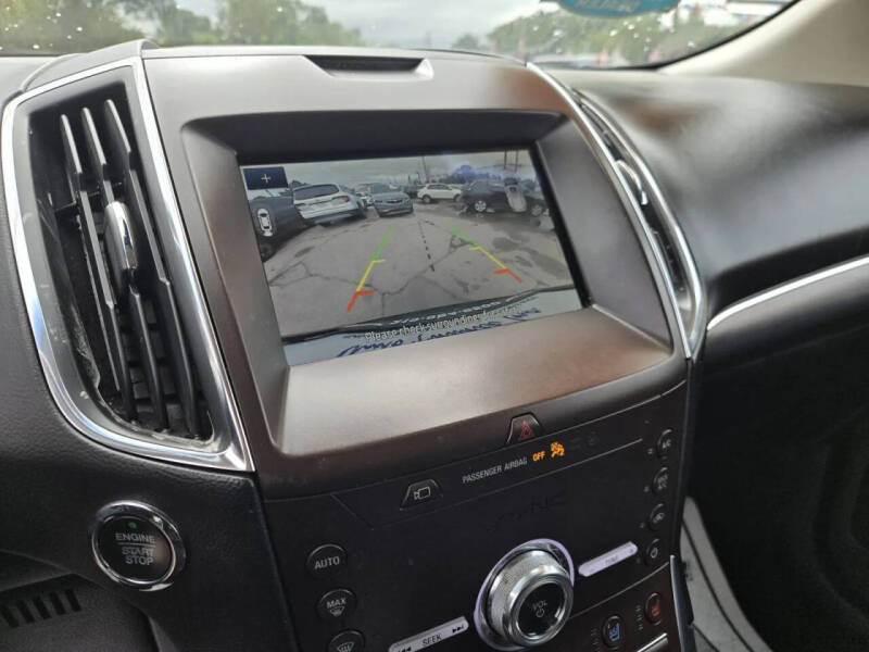 2020 Ford Edge Titanium