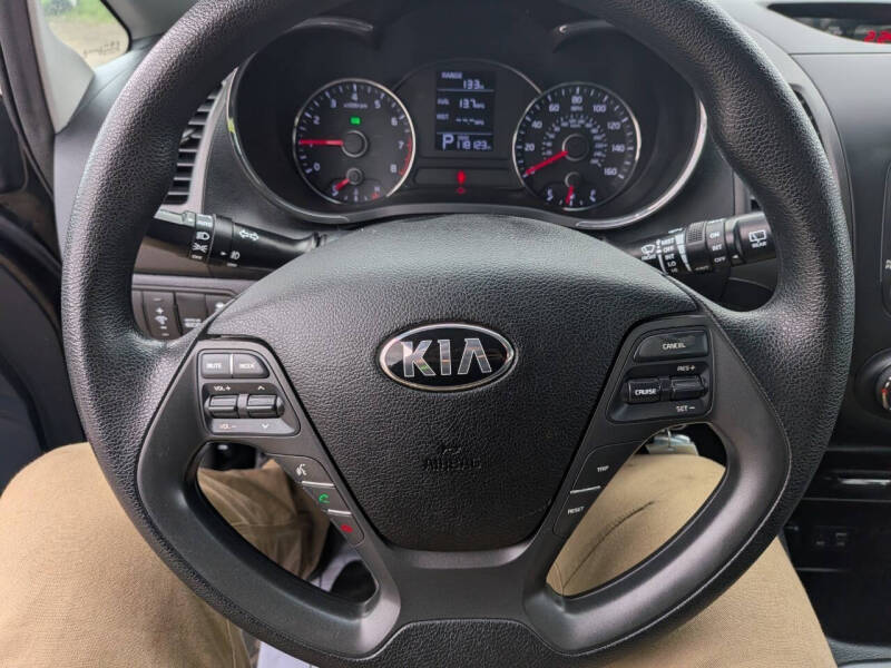2016 Kia Forte5 LX