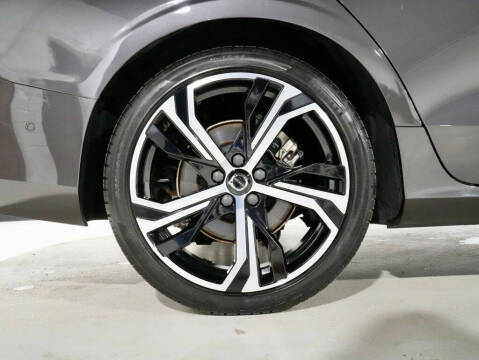 2023 Volvo S60 B5 Plus Dark Theme