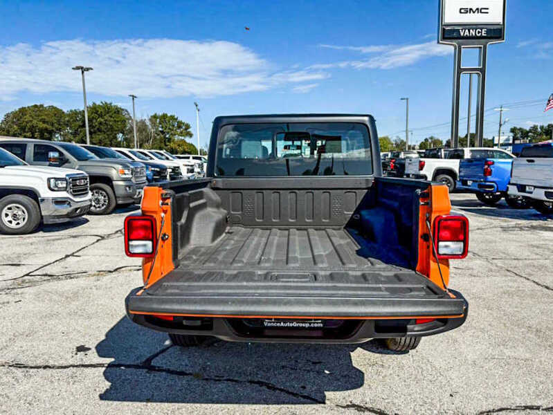 2025 Jeep Gladiator Sport