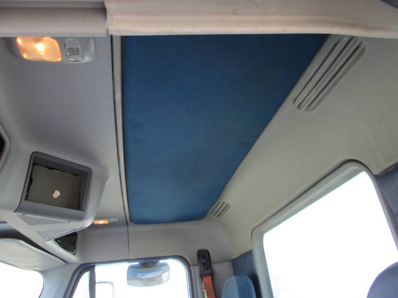 2008 Freightliner Tandem