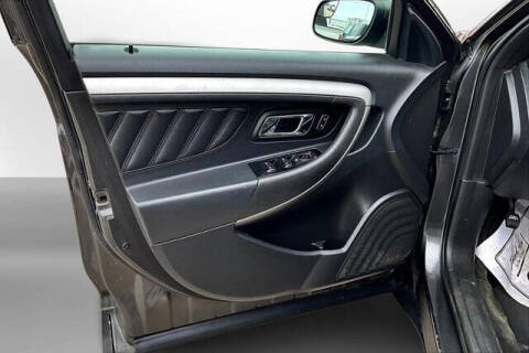 2016 Ford Taurus SEL