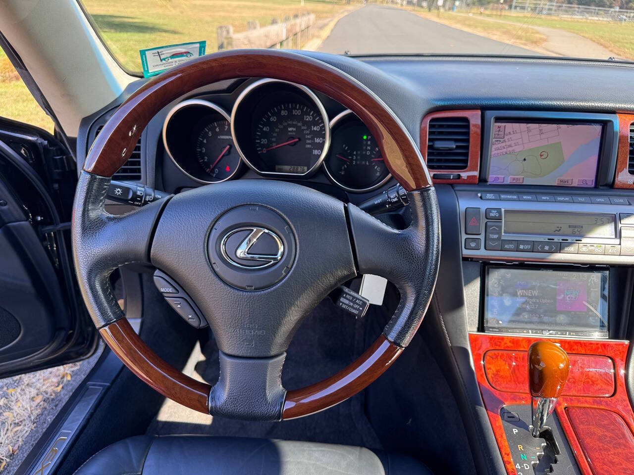 2004 Lexus SC 430 17