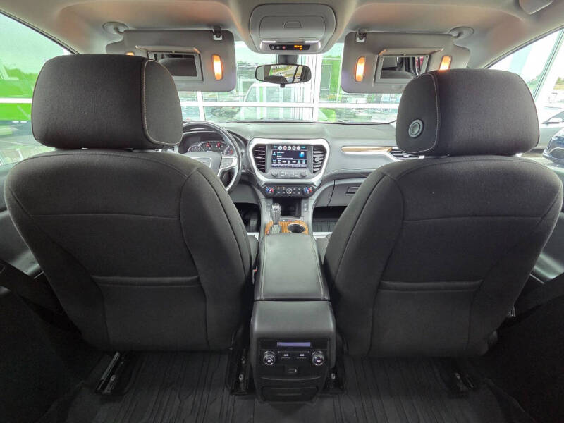 2018 GMC Acadia SLE-2