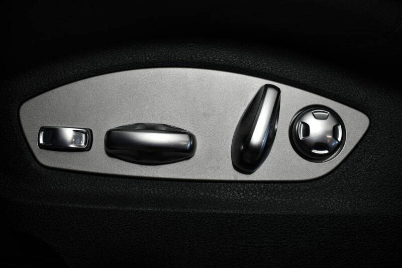 2023 Porsche Macan S