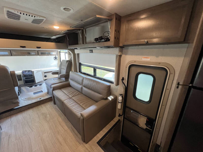 2021 Thor Motor Coach Windsport 34J