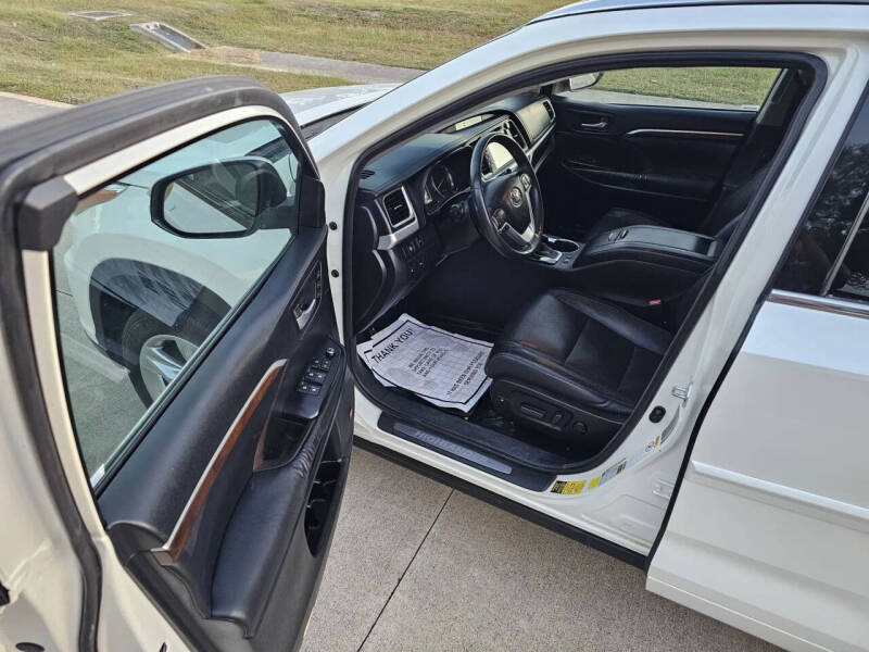 2016 Toyota Highlander