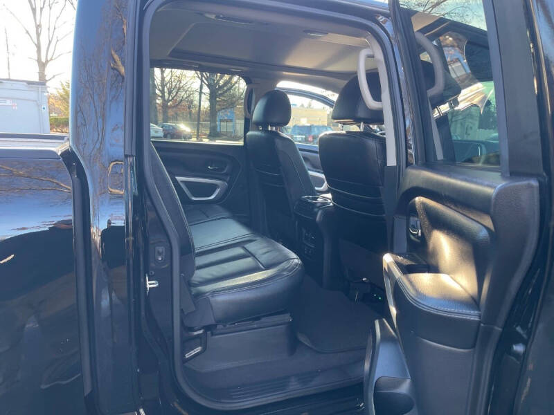 2021 Nissan Titan SL