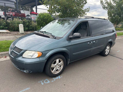 2005 Dodge Grand Caravan for sale at Blue Line Auto Group in Portland OR