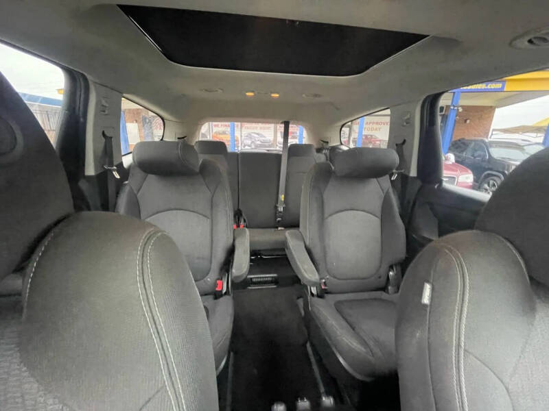 2017 Chevrolet Traverse LT